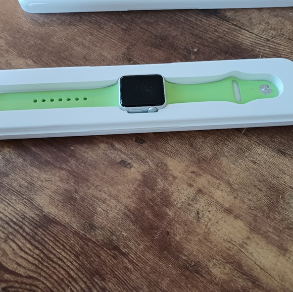 🎉HP🎉Apple watch 38mm case S/M green straps - Picture 2 of 5